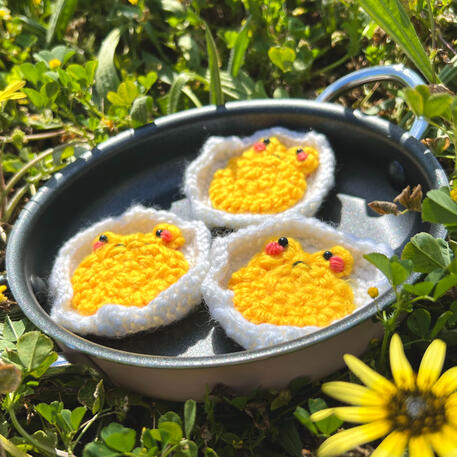egg frog crochet pins